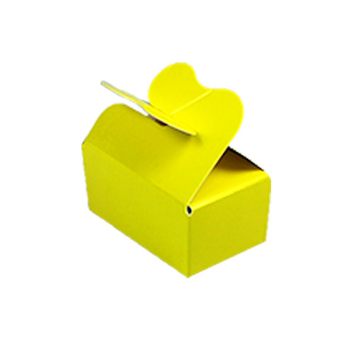 Box 2 choc butterfly closing yellow laque