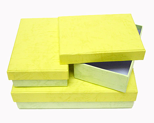 Paper boxes rect set of 3 / 1 large/ 2 smaller/ yellowgreen