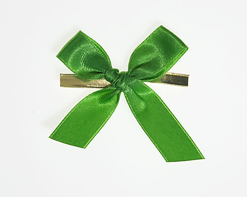 Bow ready made No 605 double face satin 15mm clipband 60mm apple